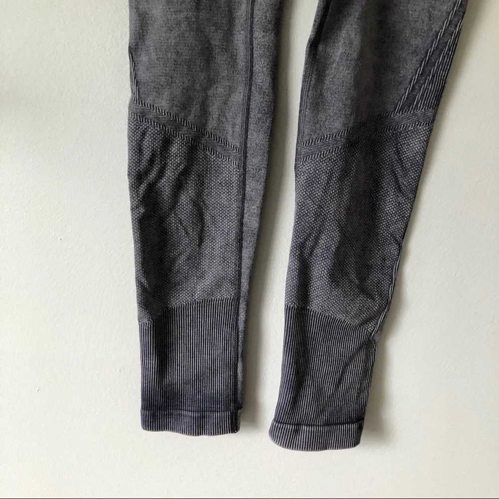 Athleta Recharge cropped seamless leggings XS‎